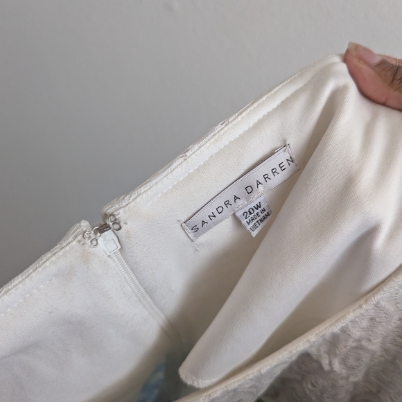 Sandra Darren Lace Floral Dress - Picture 8 of 9